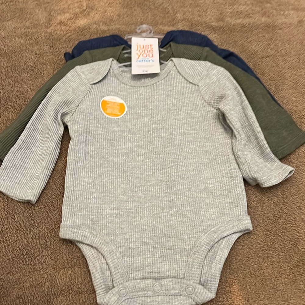 3 pk- 3 month long sleeve onesies